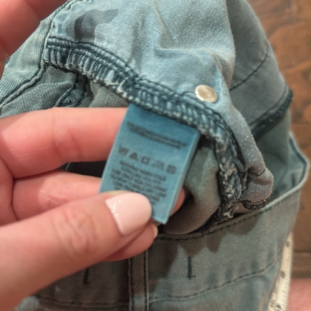Free People green frayed shorts, size 28 - Picture 7 of 8